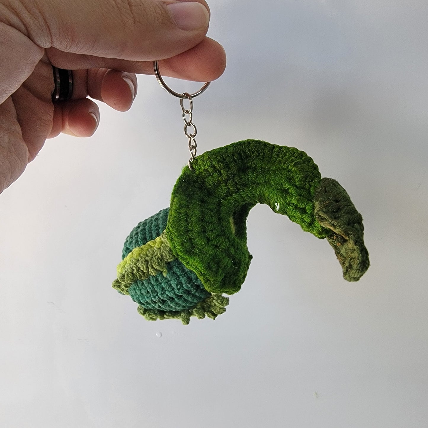 Nepenthes veitchii crochet keychain