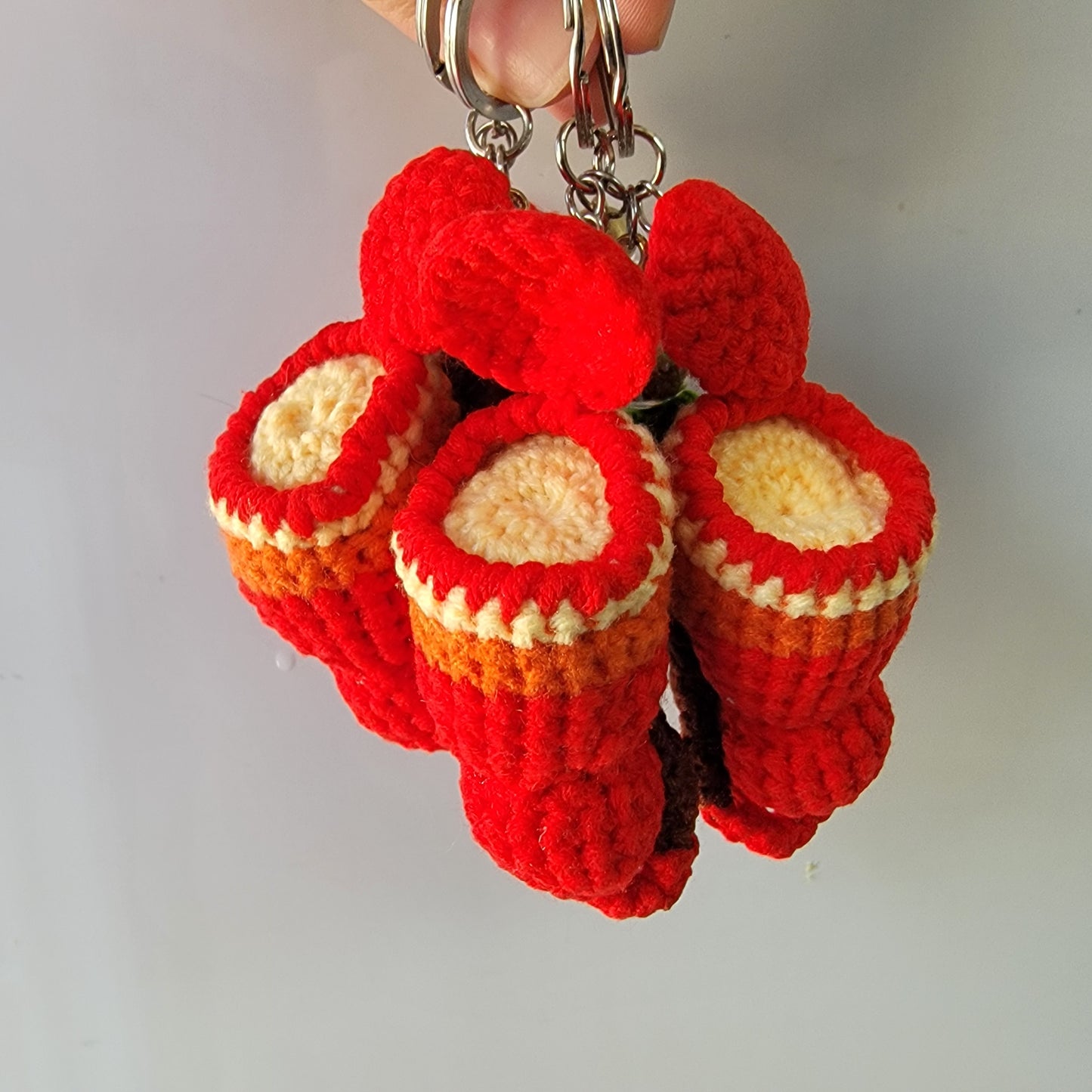 Nepenthes edwardsiana crochet keychain