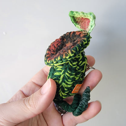 Nepenthes lowii crochet keychain